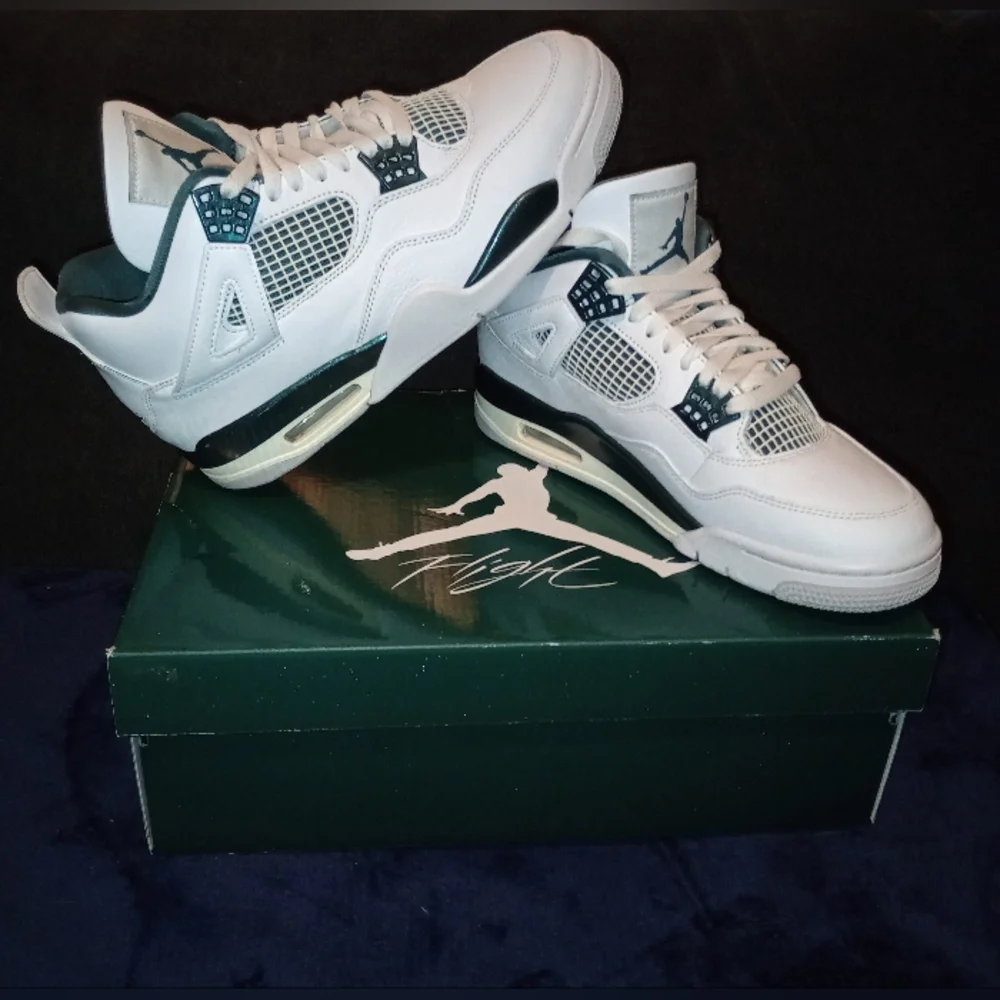 IOB EUC Air Jordan 4 Oxidized Green Mens size 9.5 - Picture 8 of 15